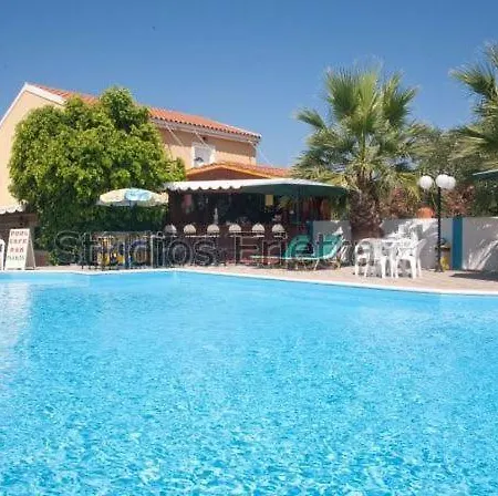 Aparthotel Erietta Svoronata