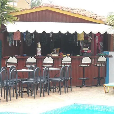 Erietta Aparthotel 3*