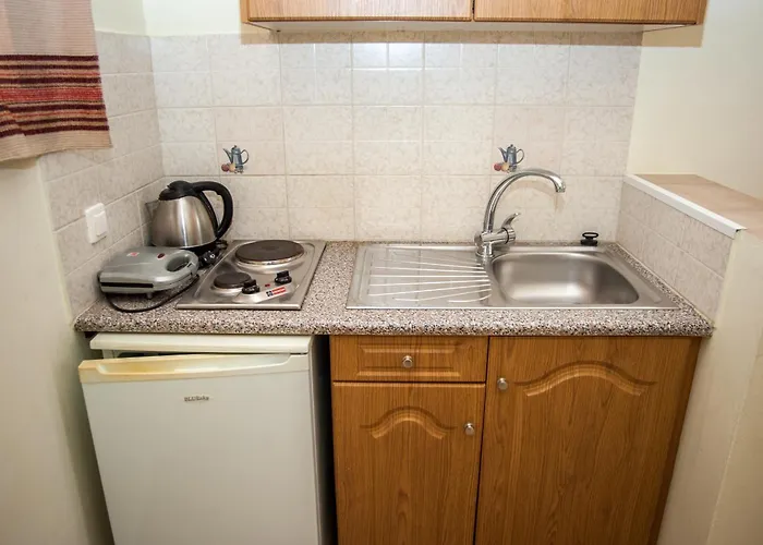 Erietta Aparthotel 3*