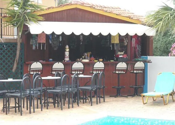 Erietta Aparthotel 3*