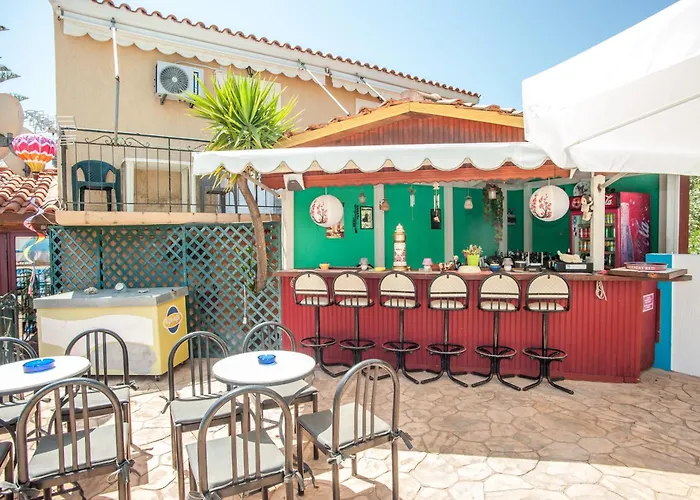 アパートホテル Erietta 3*