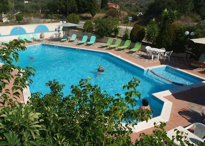 Erietta アパートホテル 3*